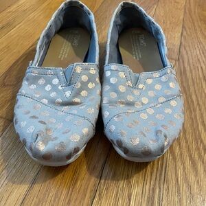 TOMS Flats - Grey with Rose Gold Polka Dots - Women’s Size 6.5